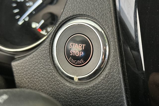 Used 2020 Nissan Rogue SV AWD/4WD image 25