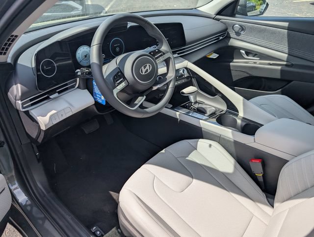 New 2026 Hyundai Elantra Limited FWD image 13