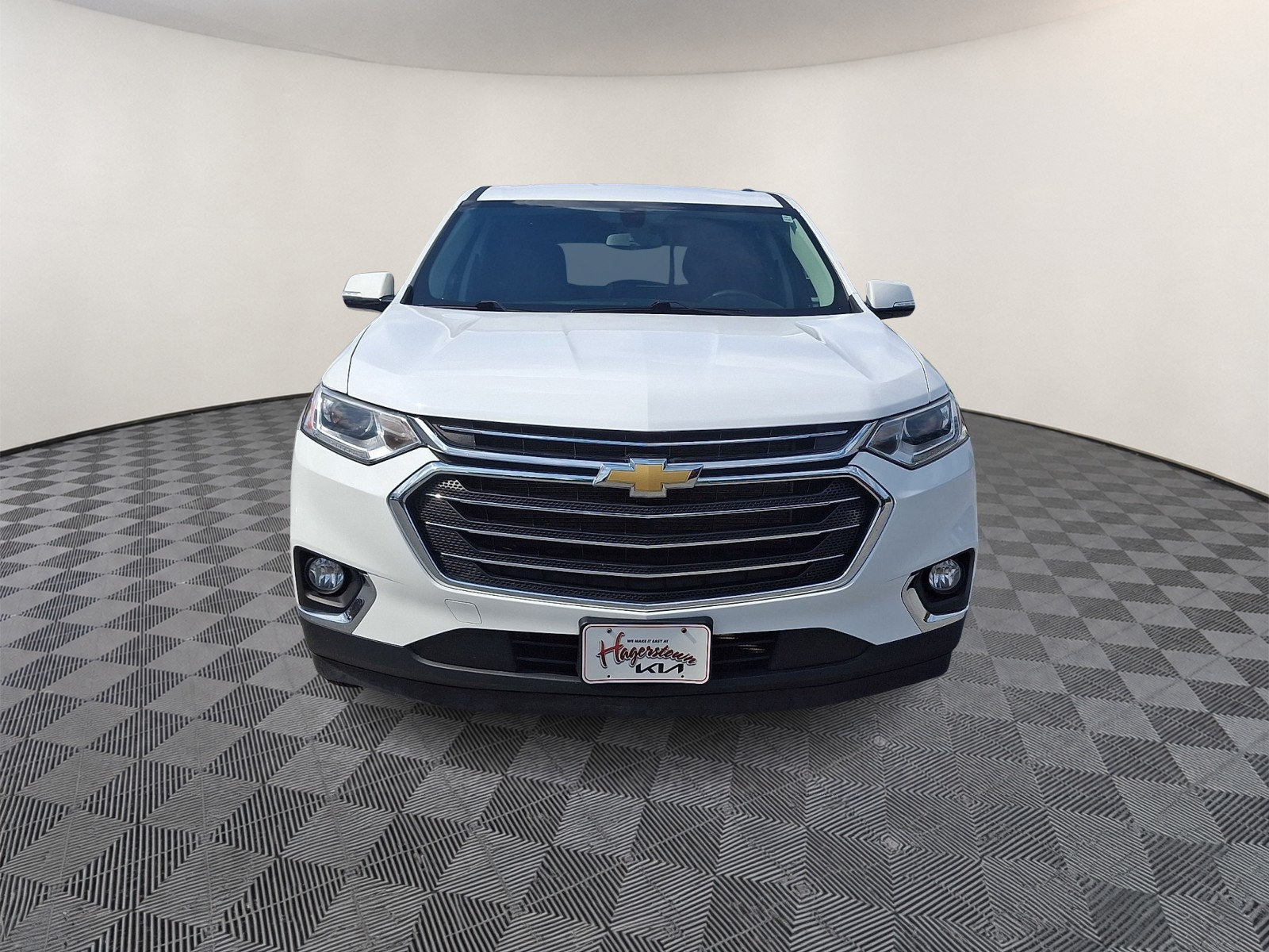 Used 2020 Chevrolet Traverse LT w/ LPO, Floor Liner Package AWD/4WD image 2