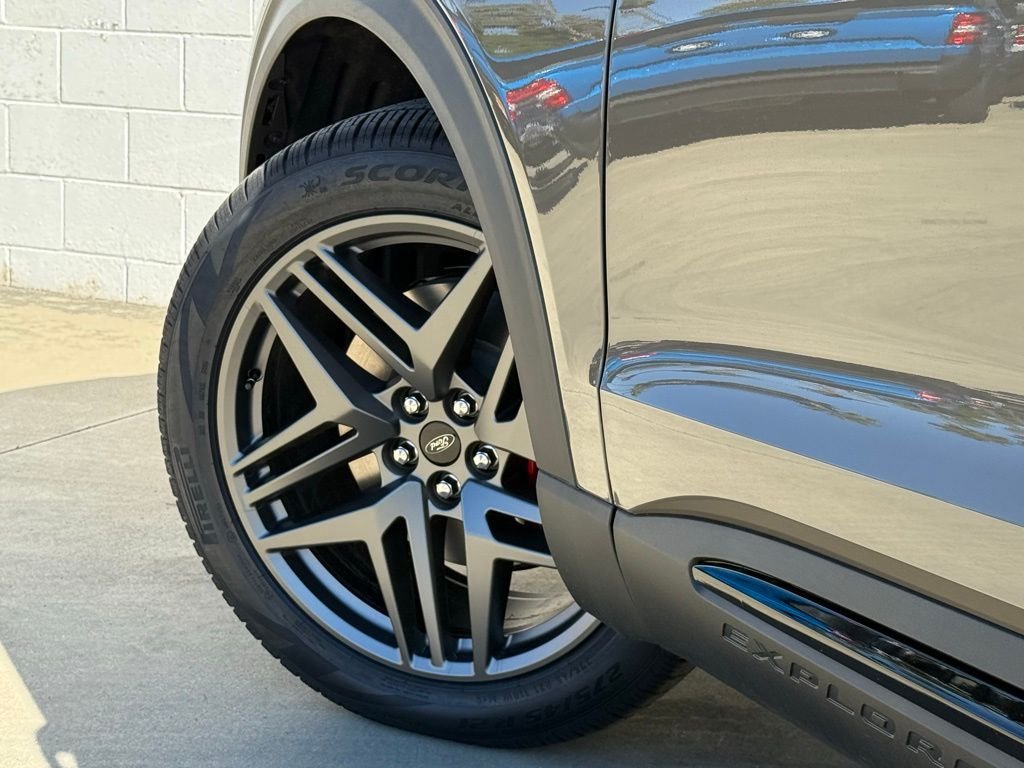 New 2026 Ford Explorer ST w/ Sun And Sound Package AWD/4WD image 16