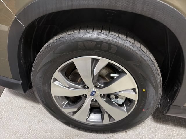 Used 2025 Subaru Ascent Premium AWD/4WD image 18