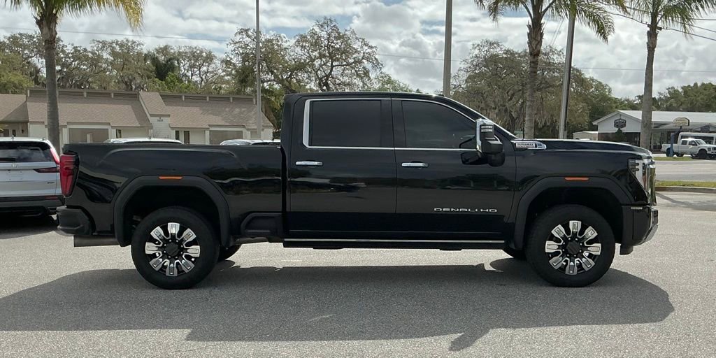 Used 2024 GMC Sierra 2500 Denali w/ Denali Reserve Package image 9