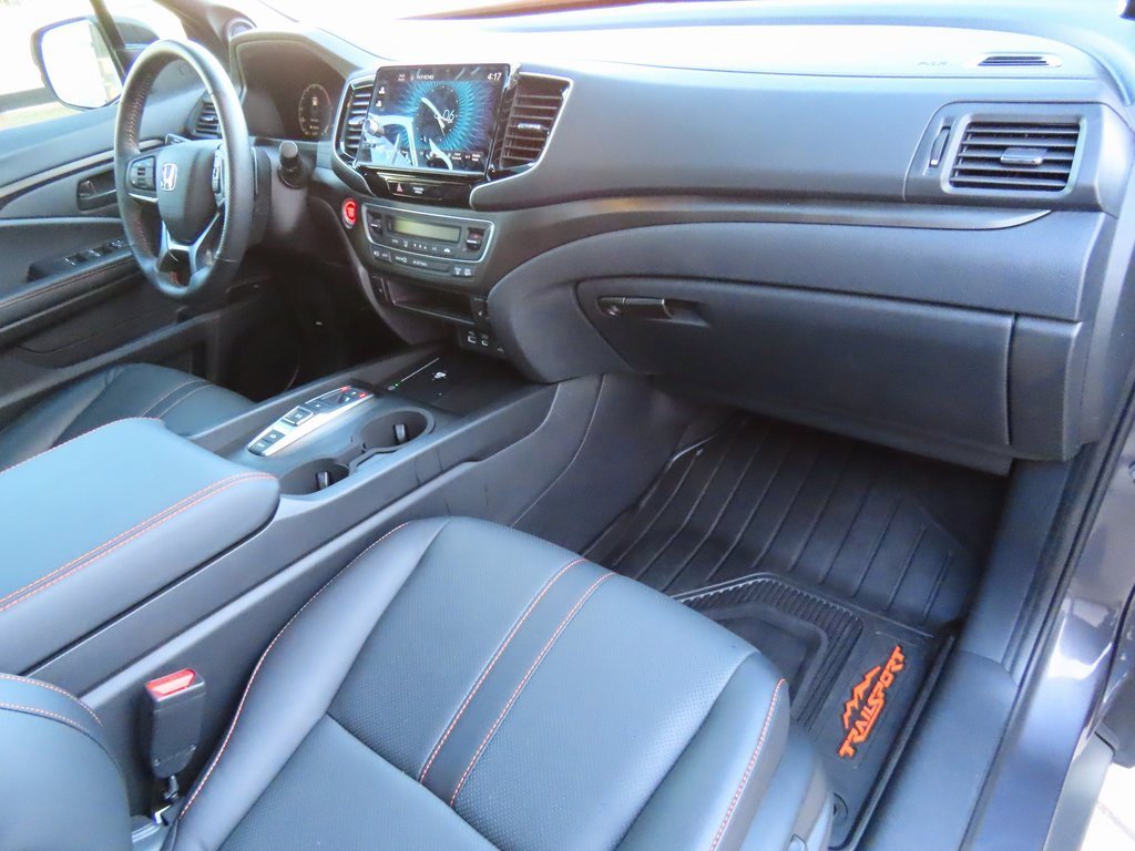 Used 2025 Honda Ridgeline TrailSport image 10