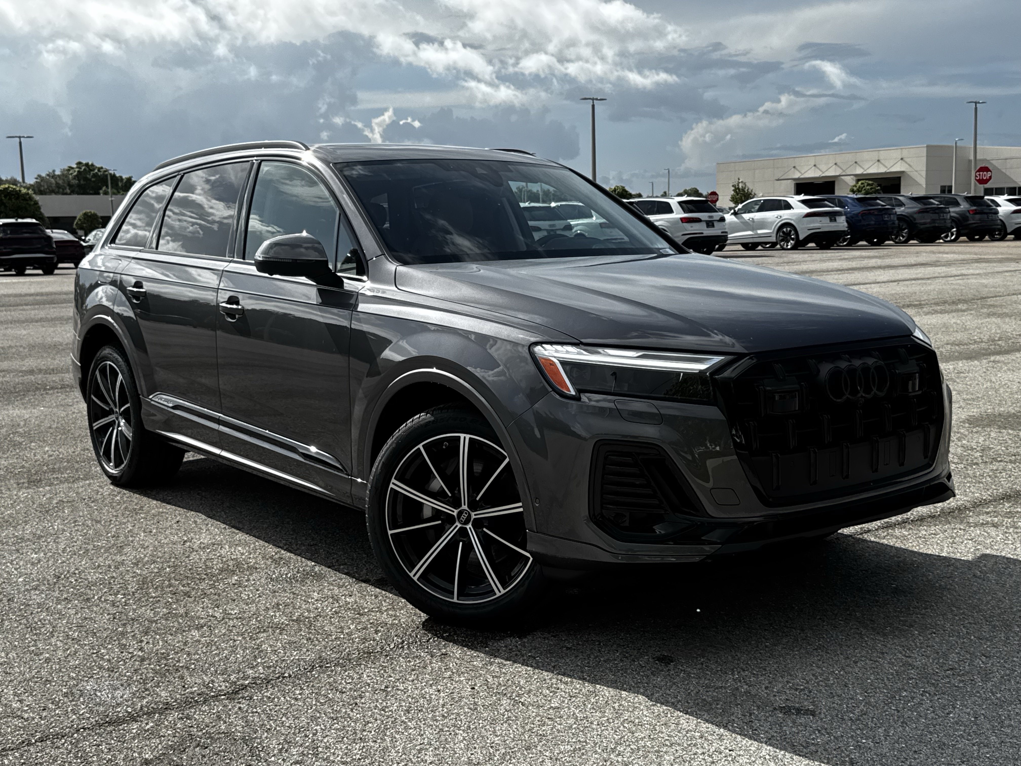 New 2026 Audi Q7 2.0T Premium Plus