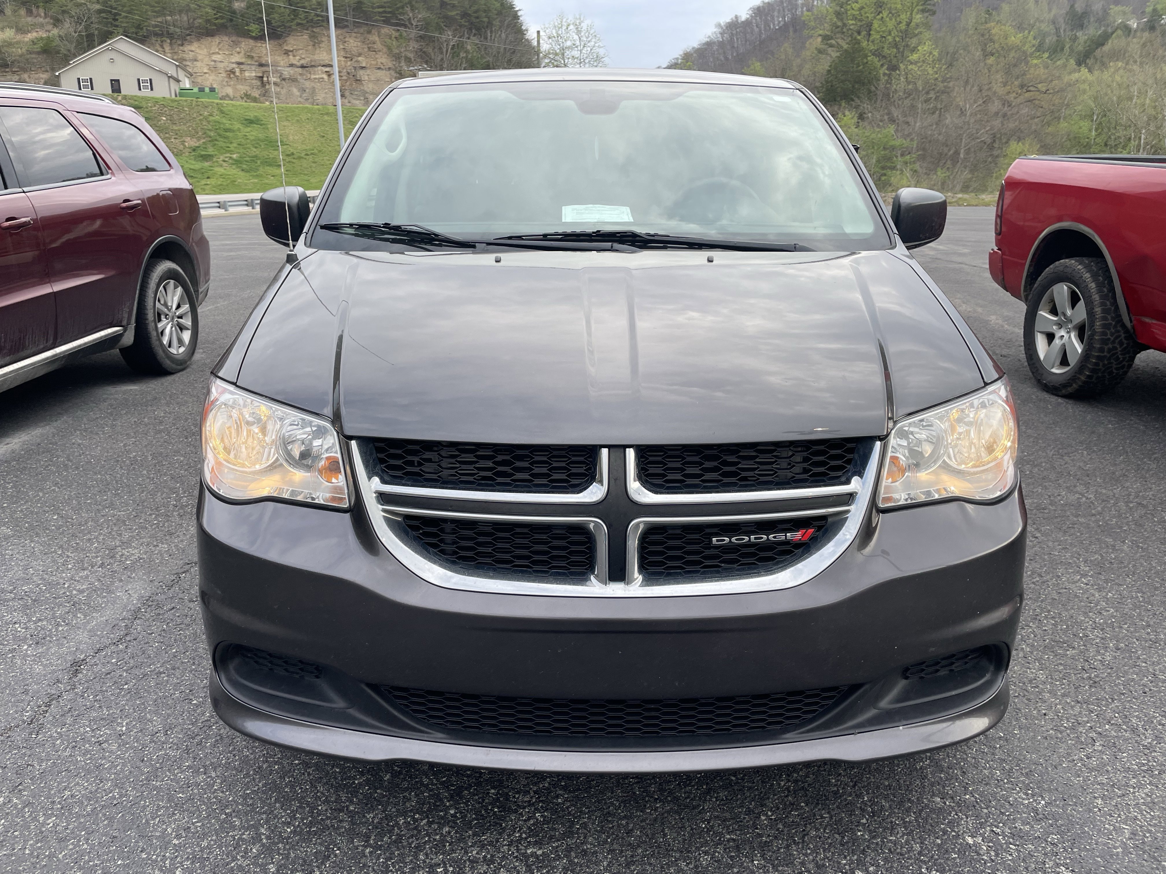 Used 2020 Dodge Grand Caravan SE FWD image 6