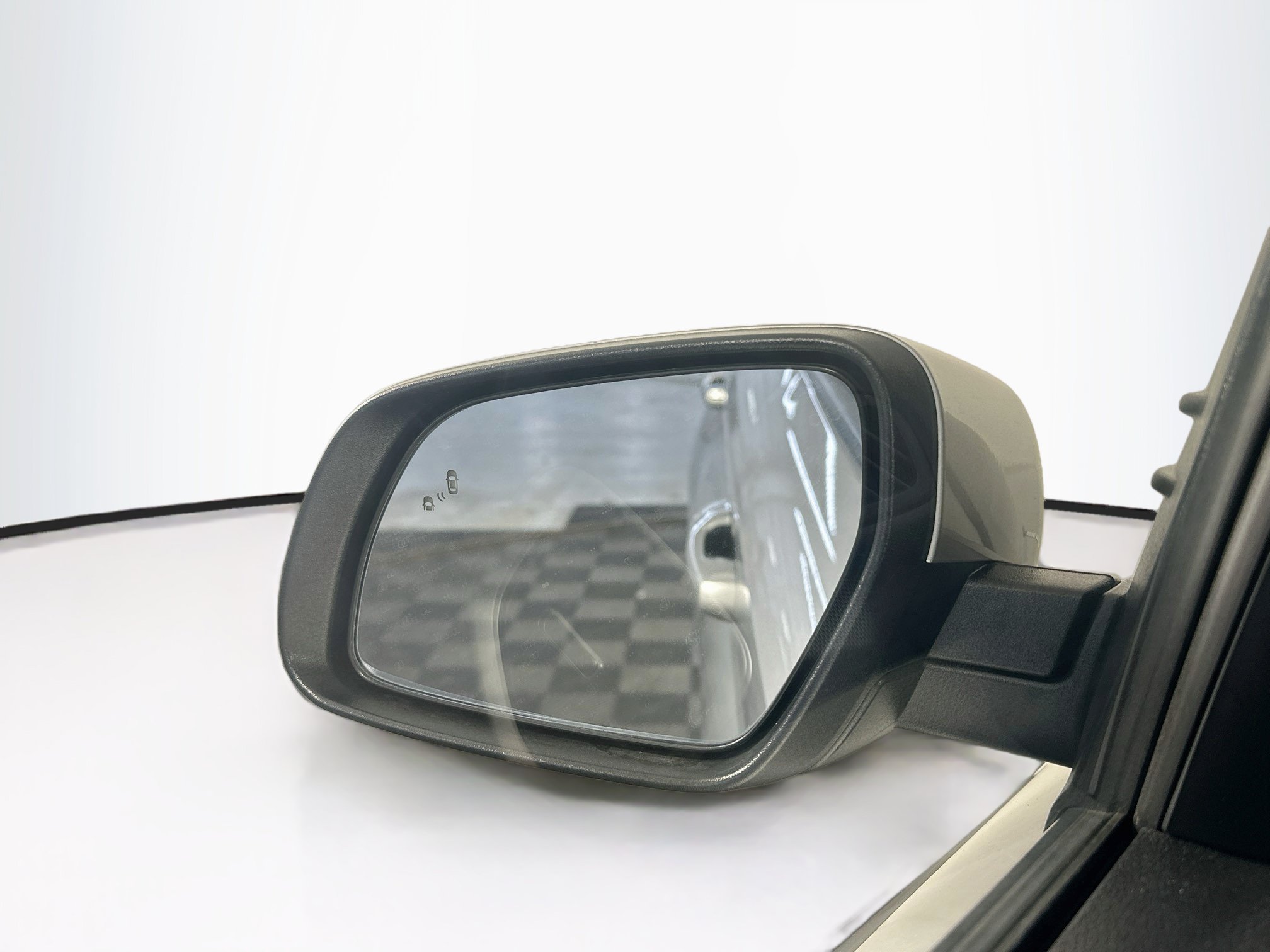 Used 2025 Hyundai Venue SEL FWD image 16