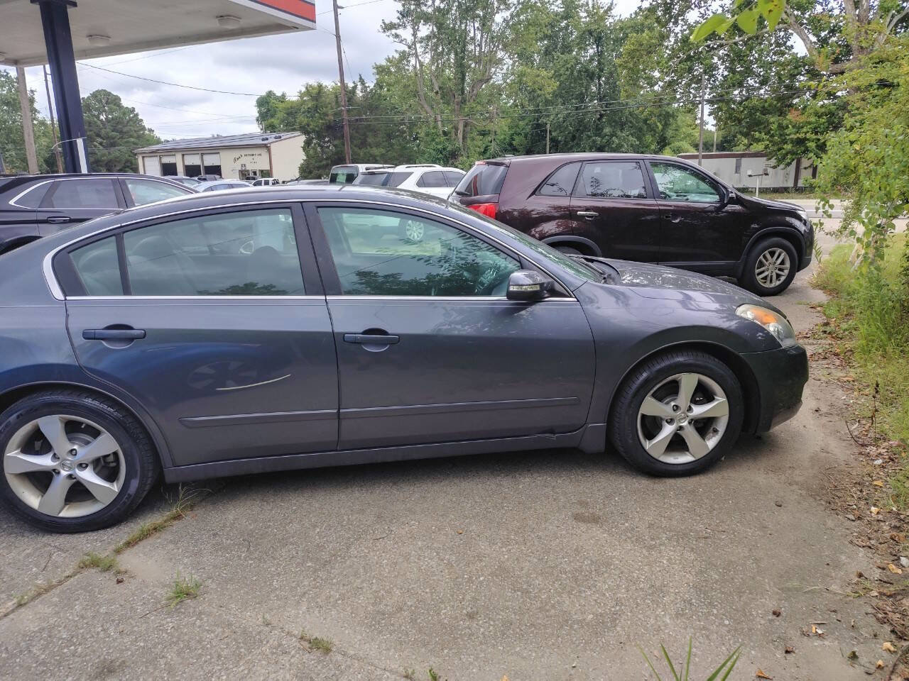 Used 2007 Nissan Altima 3.5 SE image 2