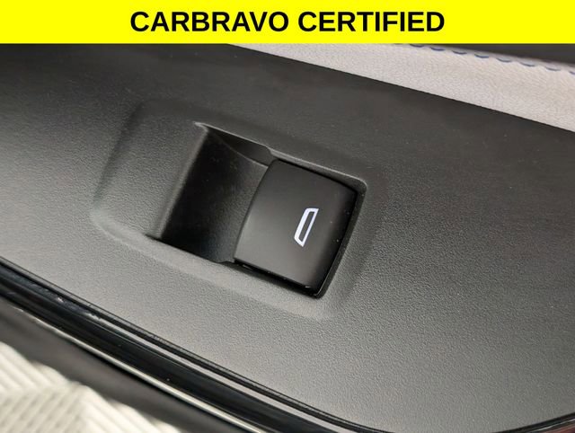 Certified 2025 Chevrolet Trax LT FWD image 32