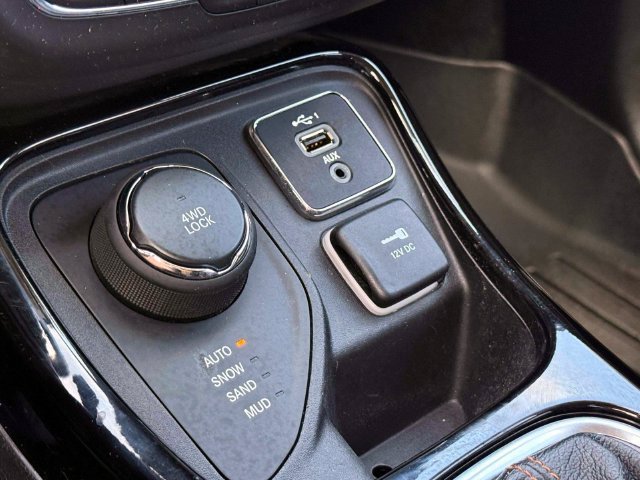 Certified 2019 Jeep Compass Limited AWD/4WD image 26