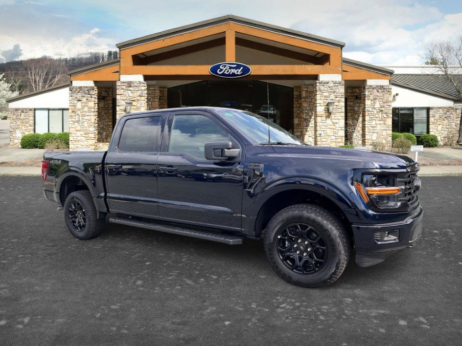 New 2026 Ford F150 XLT w/ XLT Black Appearance Package AWD/4WD image 3