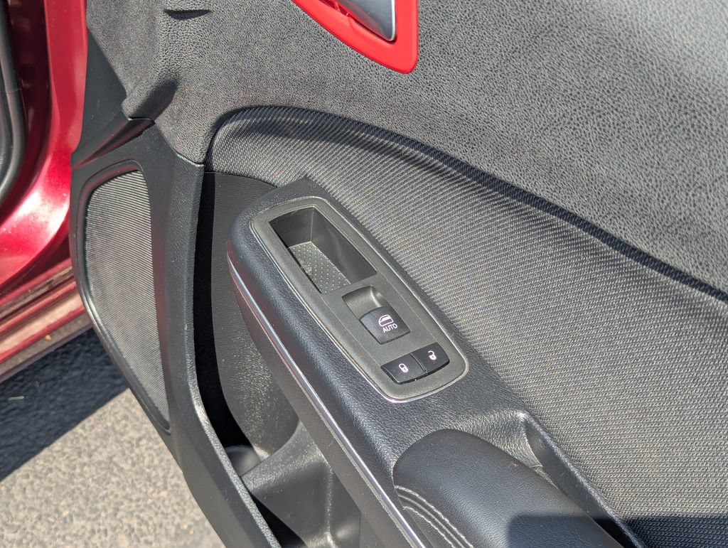Used 2017 Dodge Charger SE RWD image 31