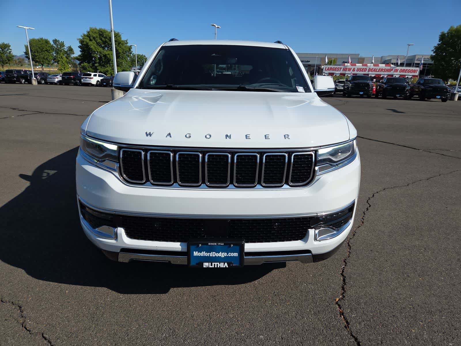 Used 2022 Jeep Wagoneer Series III AWD/4WD image 14