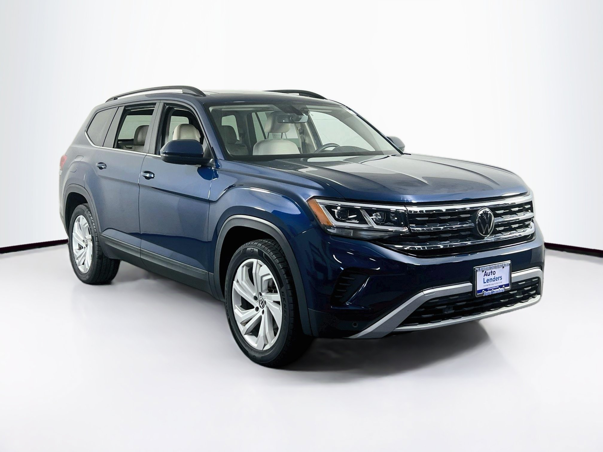 Used 2023 Volkswagen Atlas SE AWD/4WD image 3