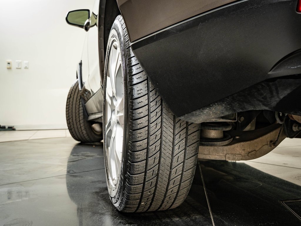 Used 2014 Cadillac SRX Performance w/ Driver Awareness Package image 40