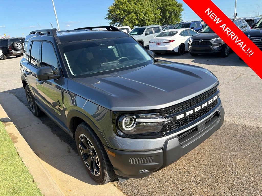 Used 2025 Ford Bronco Sport Outer Banks AWD/4WD image 3