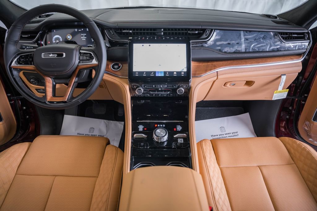 New 2025 Jeep Grand Cherokee Summit image 22