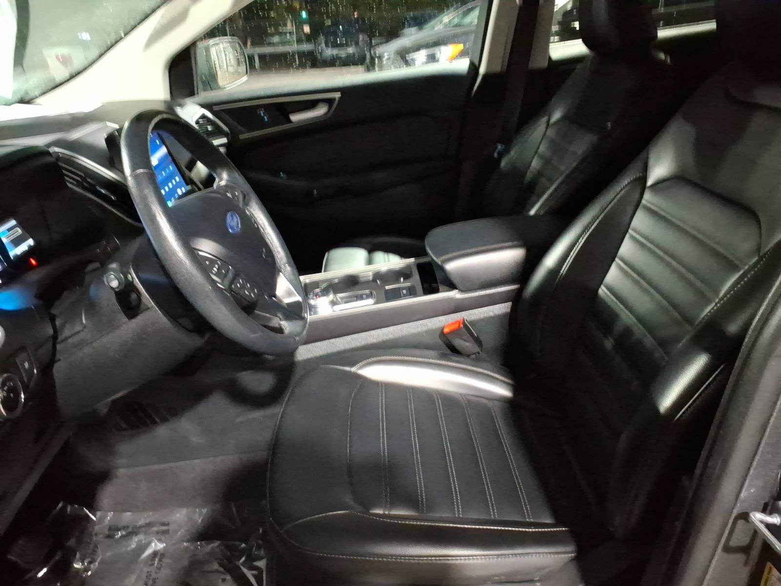 Certified 2024 Ford Edge SEL AWD/4WD image 11