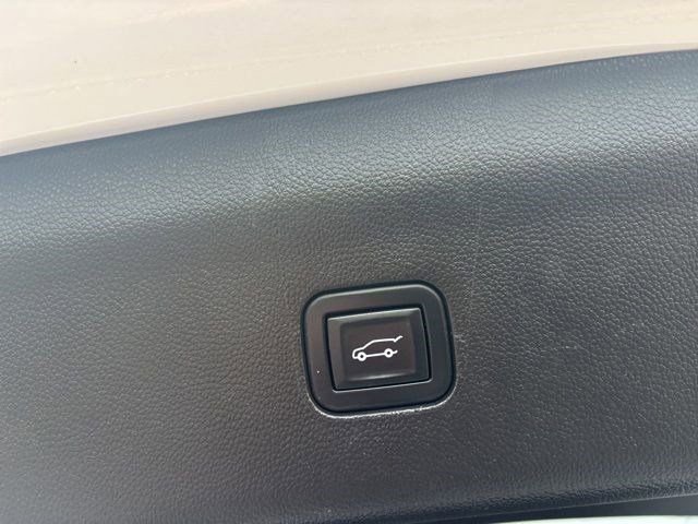 Used 2020 Buick Enclave Avenir w/ Avenir Technology Package image 38