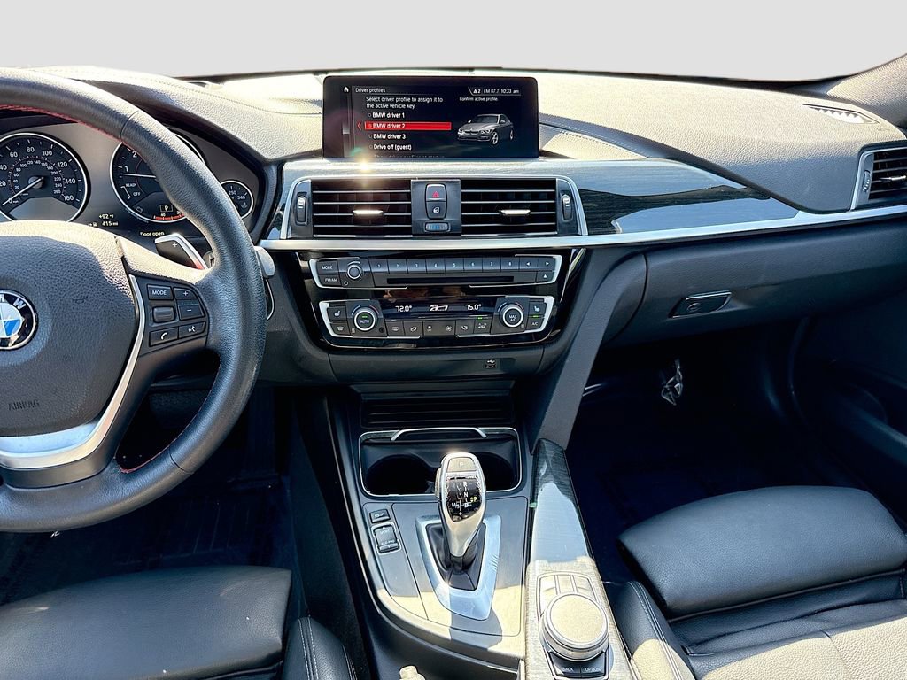 Used 2018 BMW 330i xDrive Sedan w/ Premium Package AWD/4WD image 18