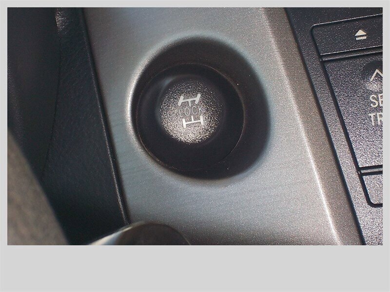 Used 2007 Toyota RAV4 Sport AWD/4WD image 25