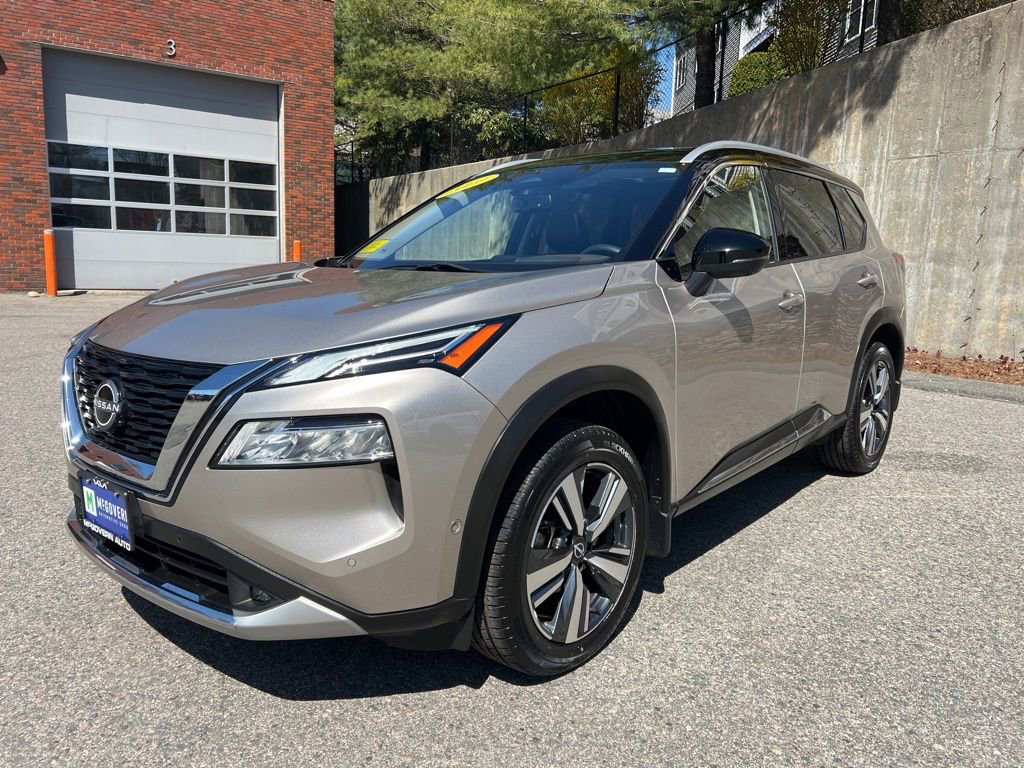 Used 2022 Nissan Rogue Platinum w/ Head-Up Display Package