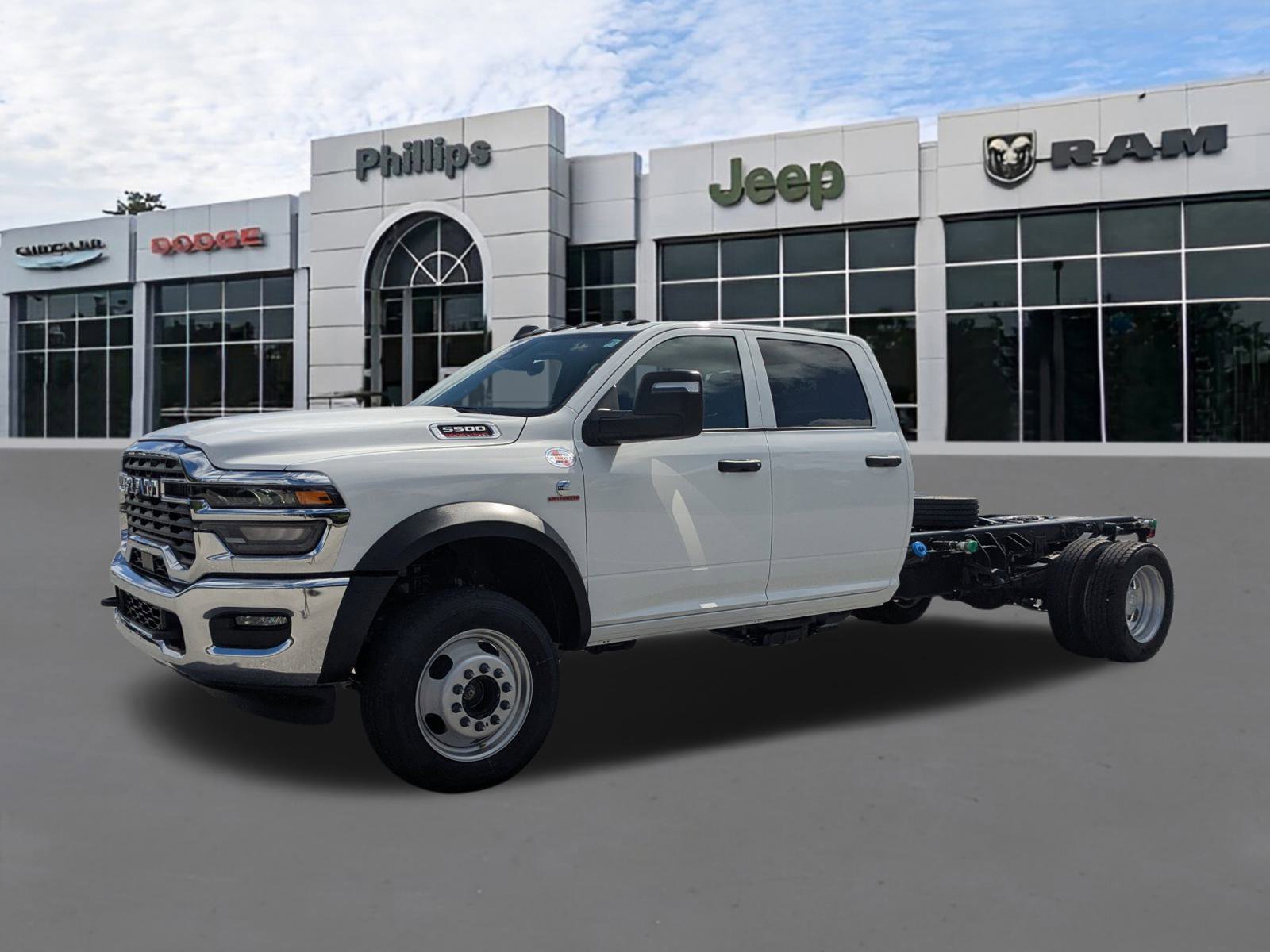 New 2026 RAM 5500 Tradesman w/ Chrome Appearance Group AWD/4WD image 7