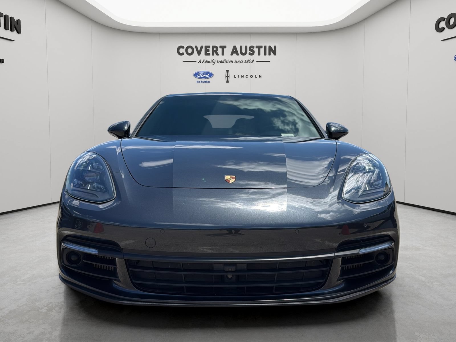 Used 2019 Porsche Panamera 4 AWD/4WD image 8