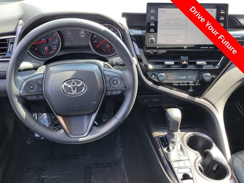Used 2024 Toyota Camry XSE FWD image 6