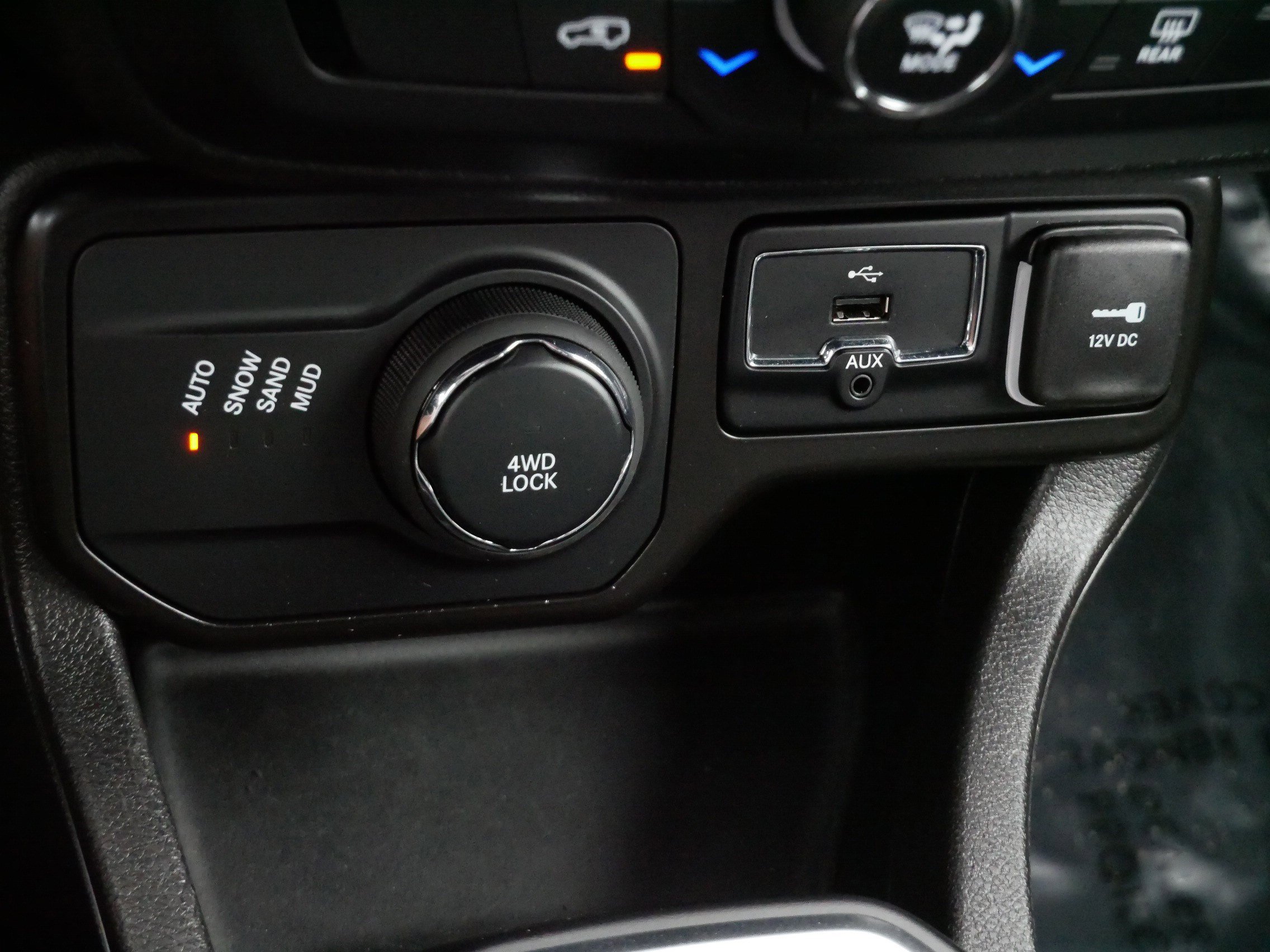 Used 2023 Jeep Renegade Limited AWD/4WD image 23