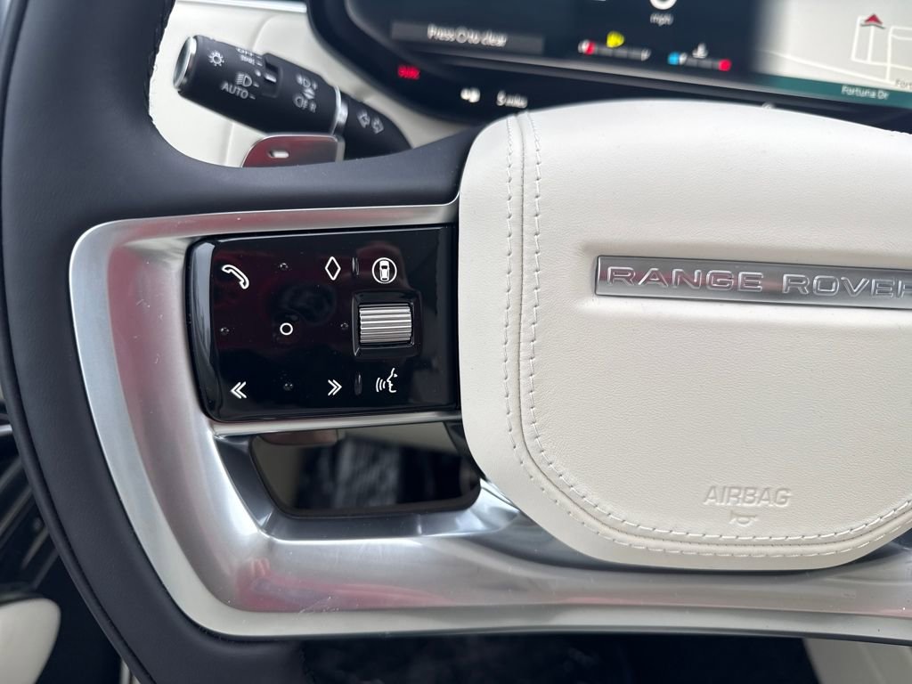 New 2026 Land Rover Range Rover Long Wheelbase SE image 26