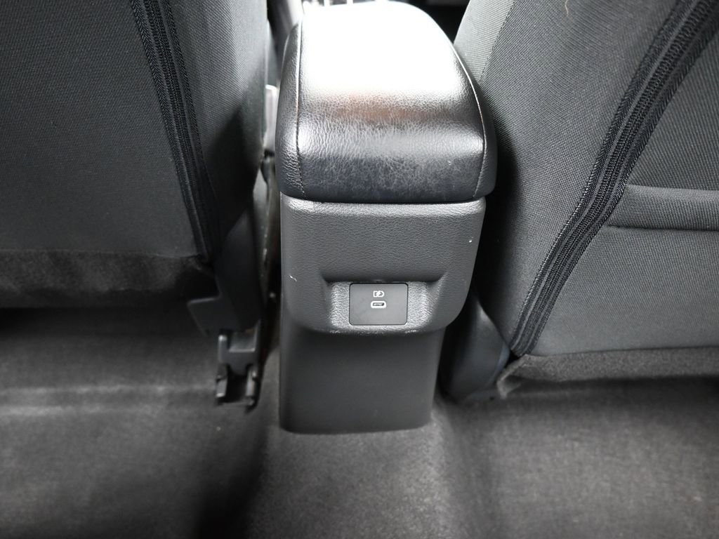 Used 2025 Nissan Versa SV image 33