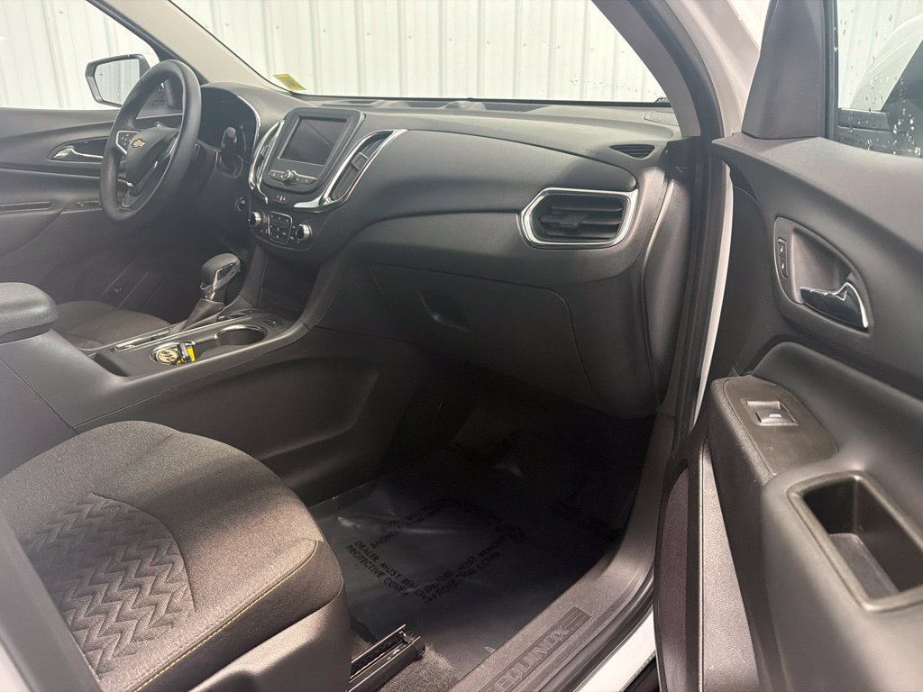 Used 2024 Chevrolet Equinox LT AWD/4WD image 17