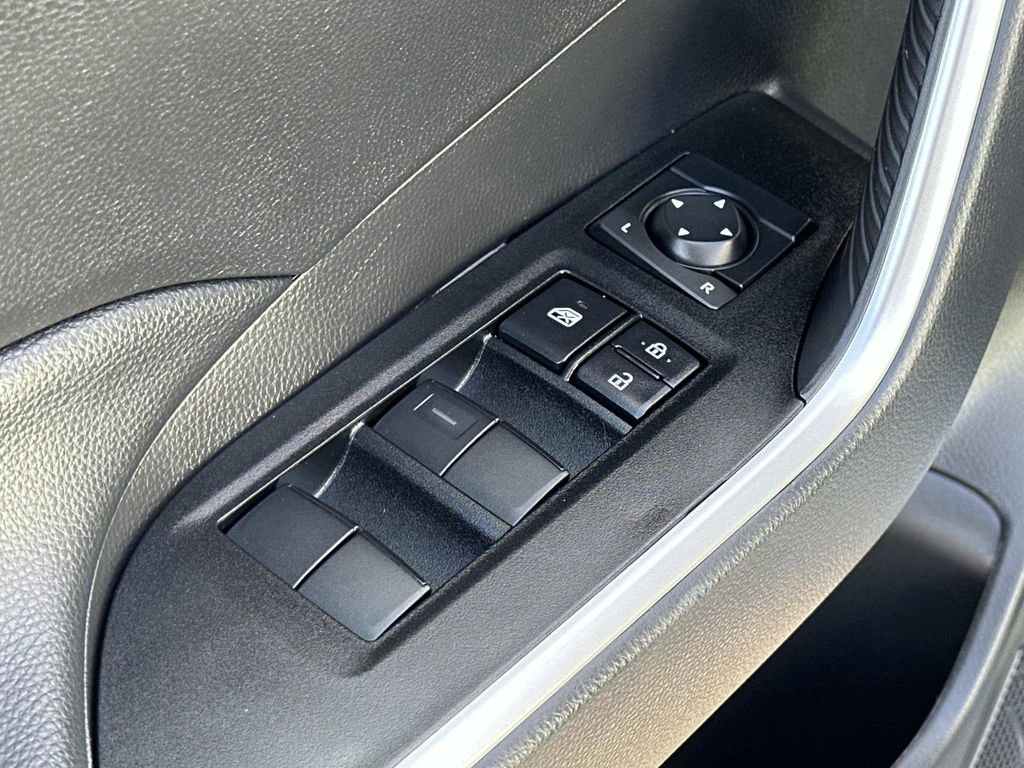Used 2025 Toyota RAV4 LE image 22