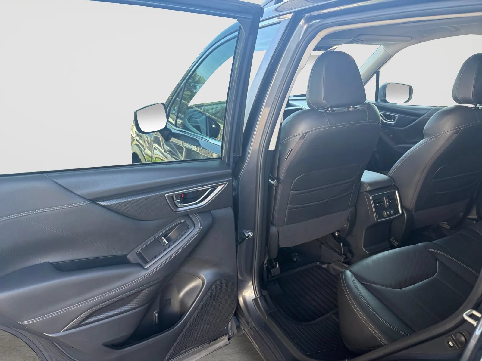 Used 2021 Subaru Forester Limited AWD/4WD image 14