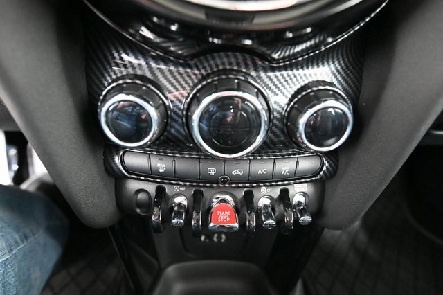 Used 2018 MINI Cooper S image 24
