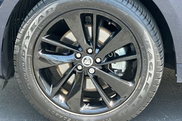 Certified 2024 Jaguar F-PACE R-Dynamic S AWD/4WD image 25