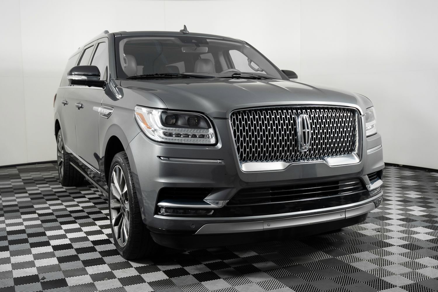 Used 2021 Lincoln Navigator L Reserve image 9