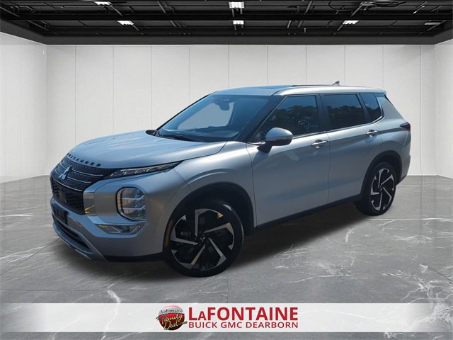 Used 2024 Mitsubishi Outlander SE
