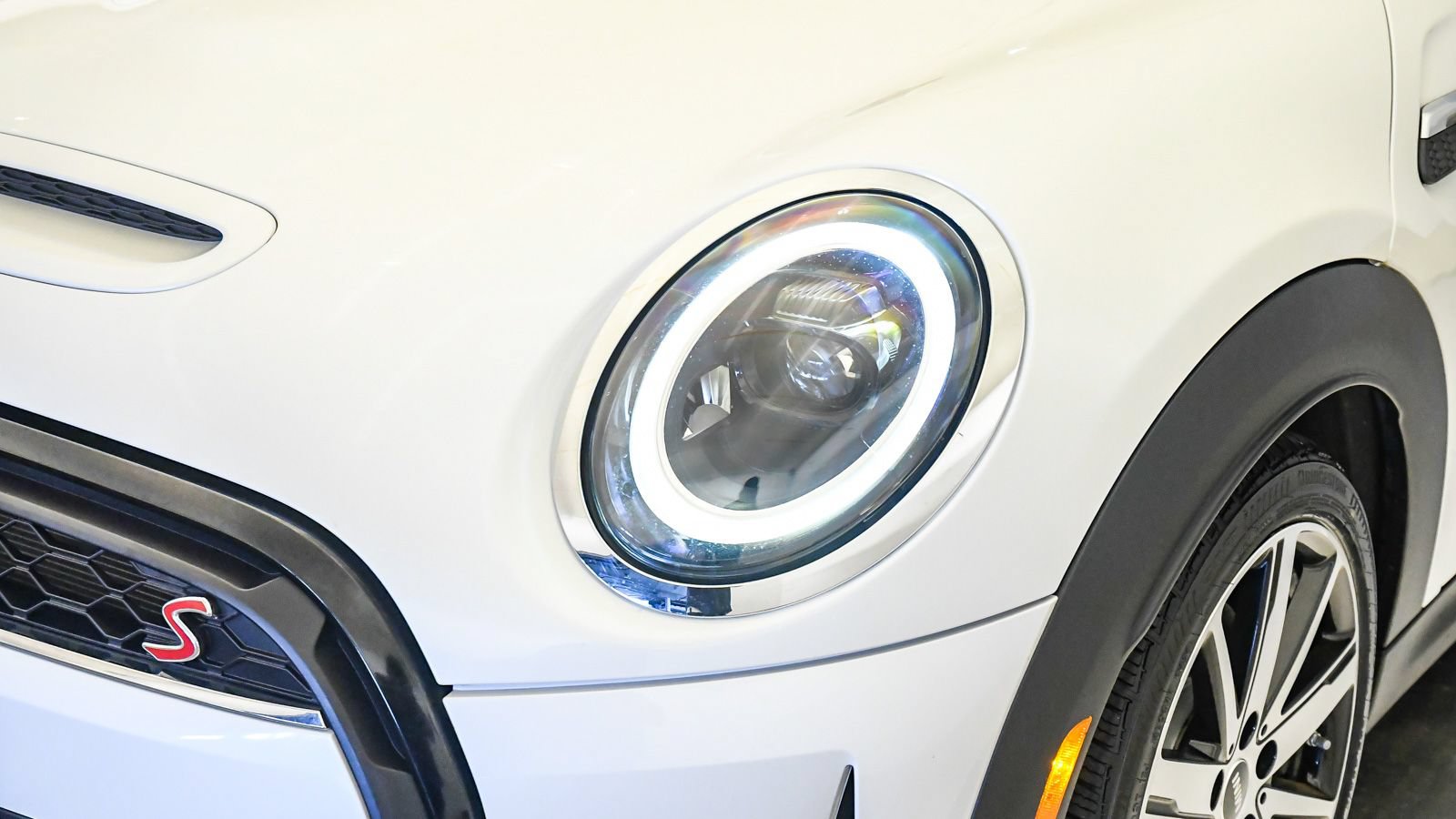 Certified 2024 MINI Cooper S w/ Signature Upholstery Package FWD image 9