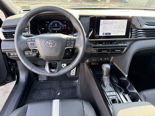 Used 2025 Toyota Camry SE w/ Convenience Package image 18