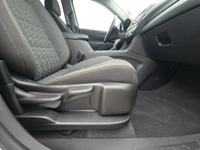 Used 2024 Chevrolet Equinox LT w/ LPO, Floor Liner Package FWD image 19