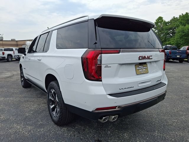 New 2026 GMC Yukon XL AT4 Ultimate w/ LPO, Illumination Package AWD/4WD image 5