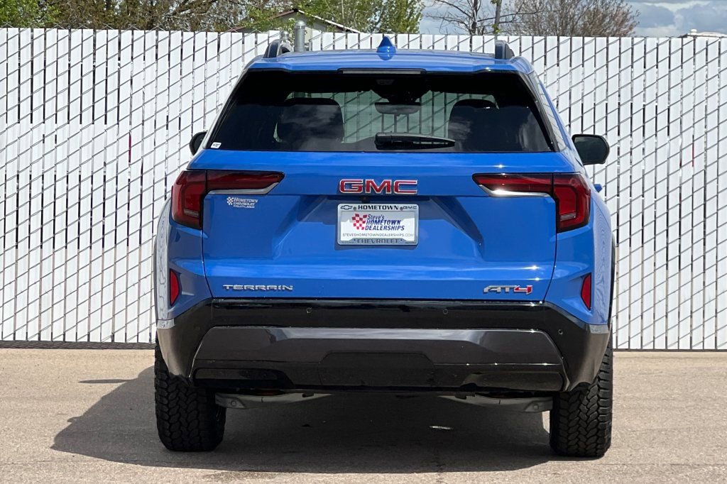 New 2026 GMC Terrain AT4 AWD/4WD image 5