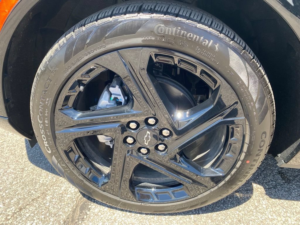 New 2025 Chevrolet Equinox EV RS FWD image 32