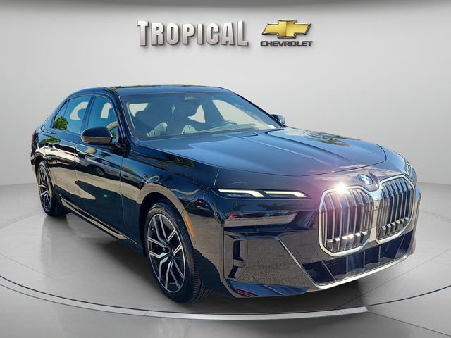 Used 2025 BMW 740i RWD image 4