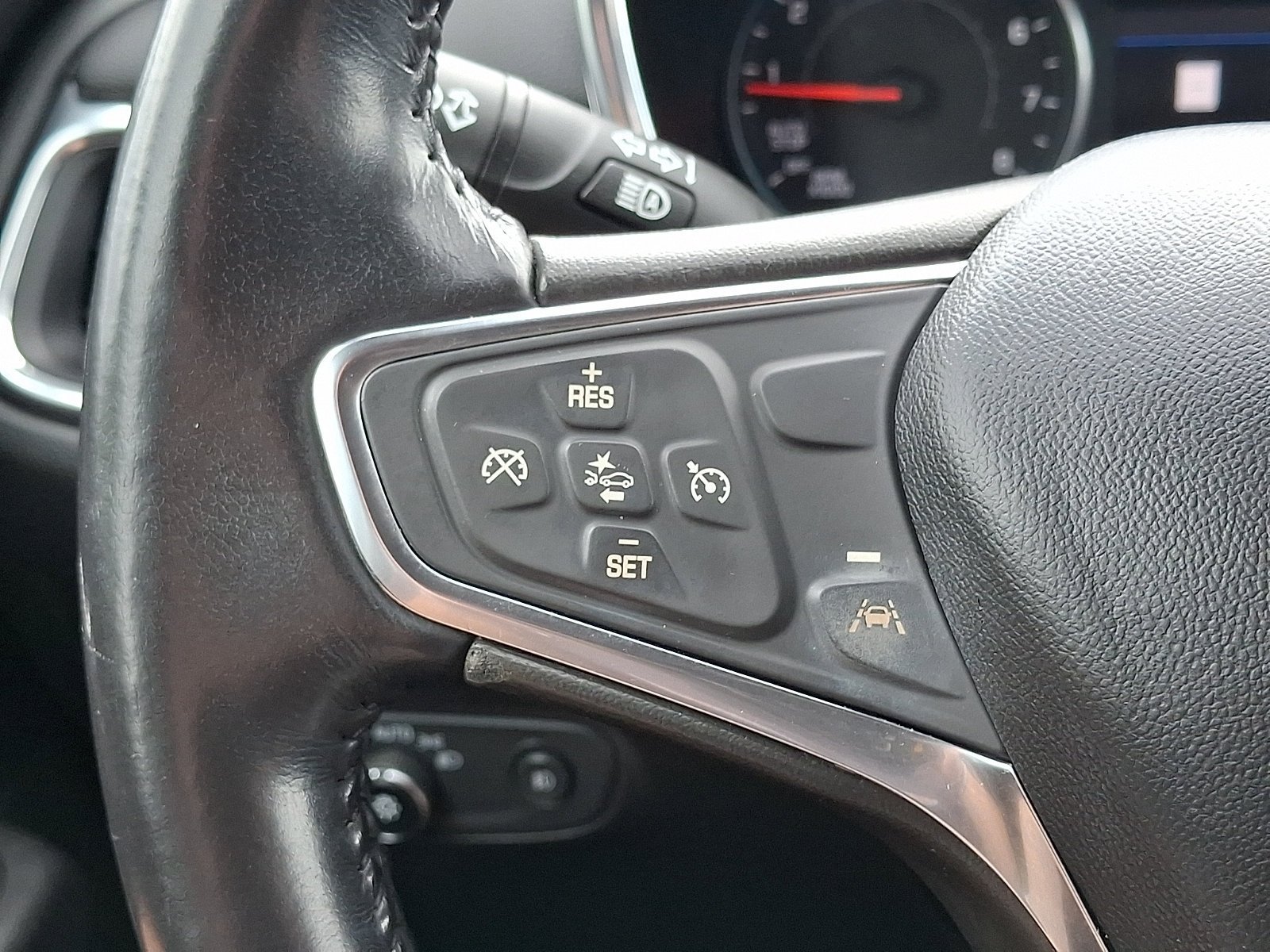 Used 2021 Chevrolet Equinox LT AWD/4WD image 23