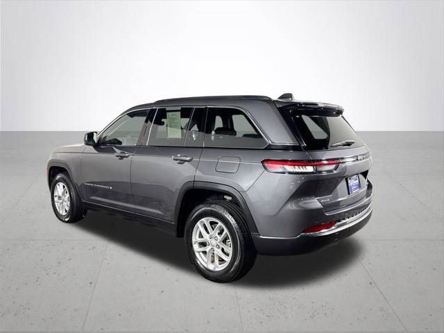 Certified 2023 Jeep Grand Cherokee Laredo X AWD/4WD image 9