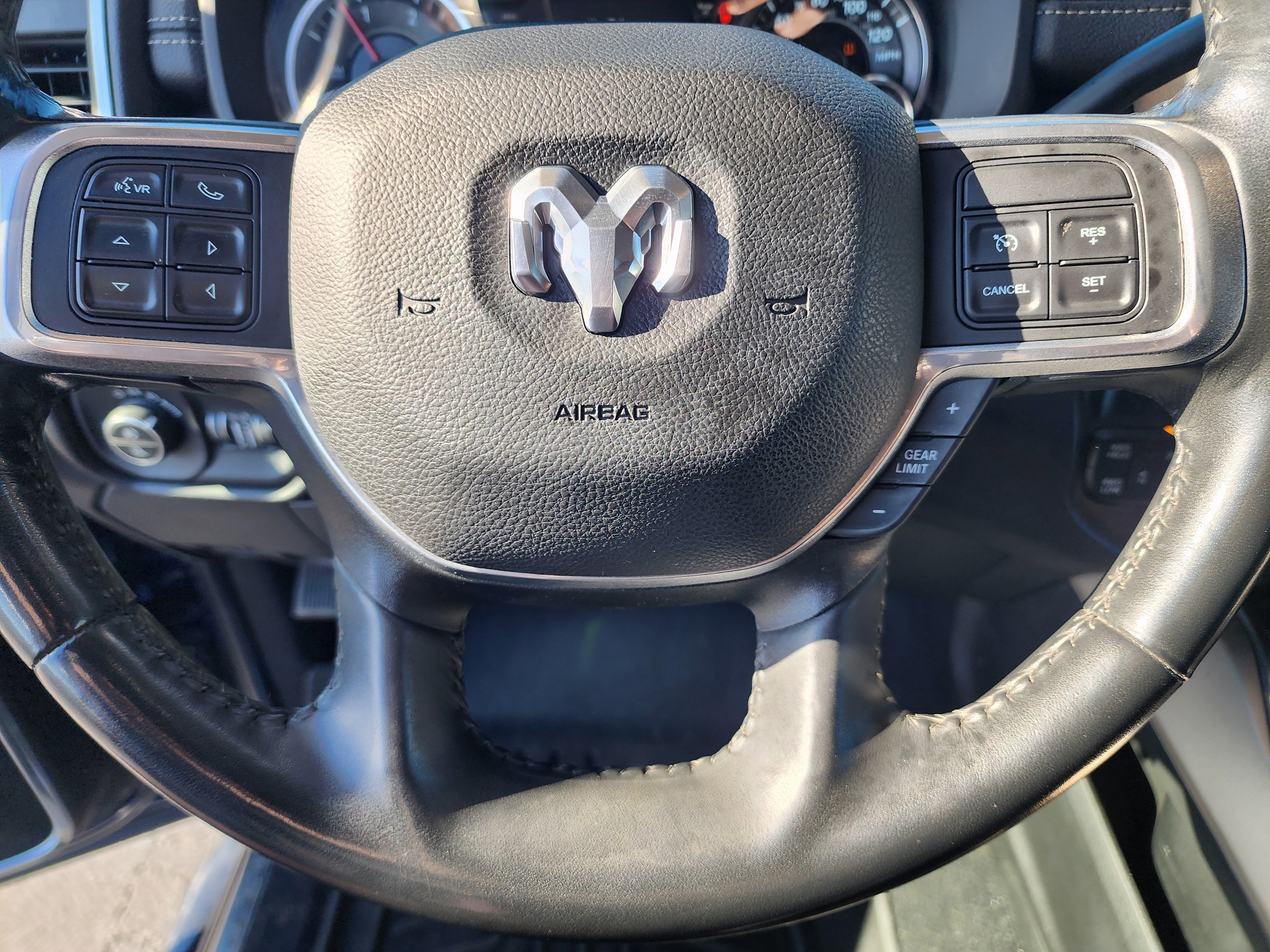 Used 2022 RAM 2500 Laramie w/ Body Color Bumper Group image 30