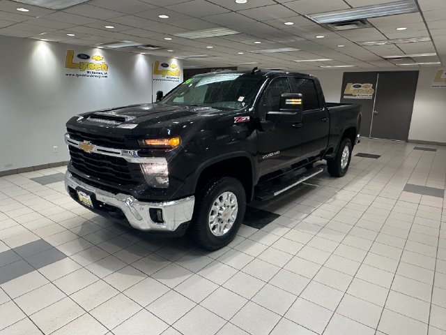 Used 2026 Chevrolet Silverado 2500 LT w/ All Star Edition AWD/4WD image 2