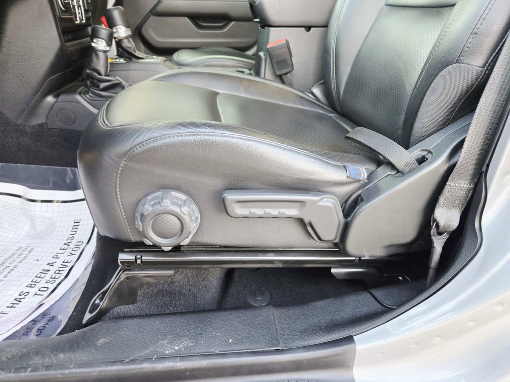 Used 2021 Jeep Wrangler Unlimited Sahara image 44